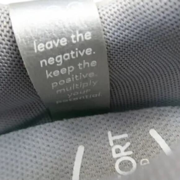 Nike Shoes Womens 6 Athletic Sneaker Renew Run Serenity Trainers Comfort Active - Picture 14 of 15